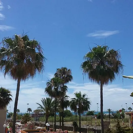 Sea & Sun Beach 토레몰리노스